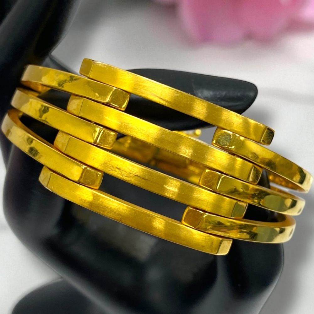 GORGEOUS Solid 22K Yellow Gold Fancy Wide 6.75” Bangle Bracelet!